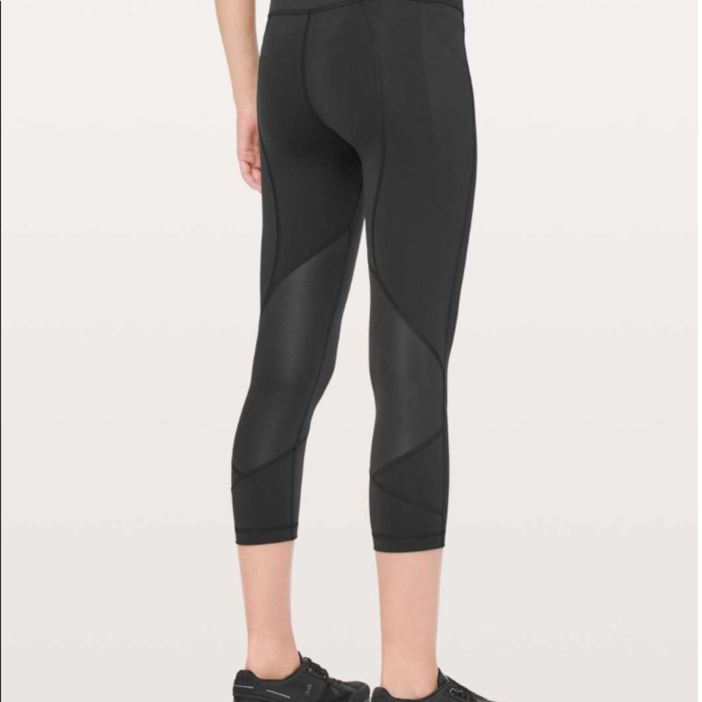 Lululemon Pace Rival Crop - size 6